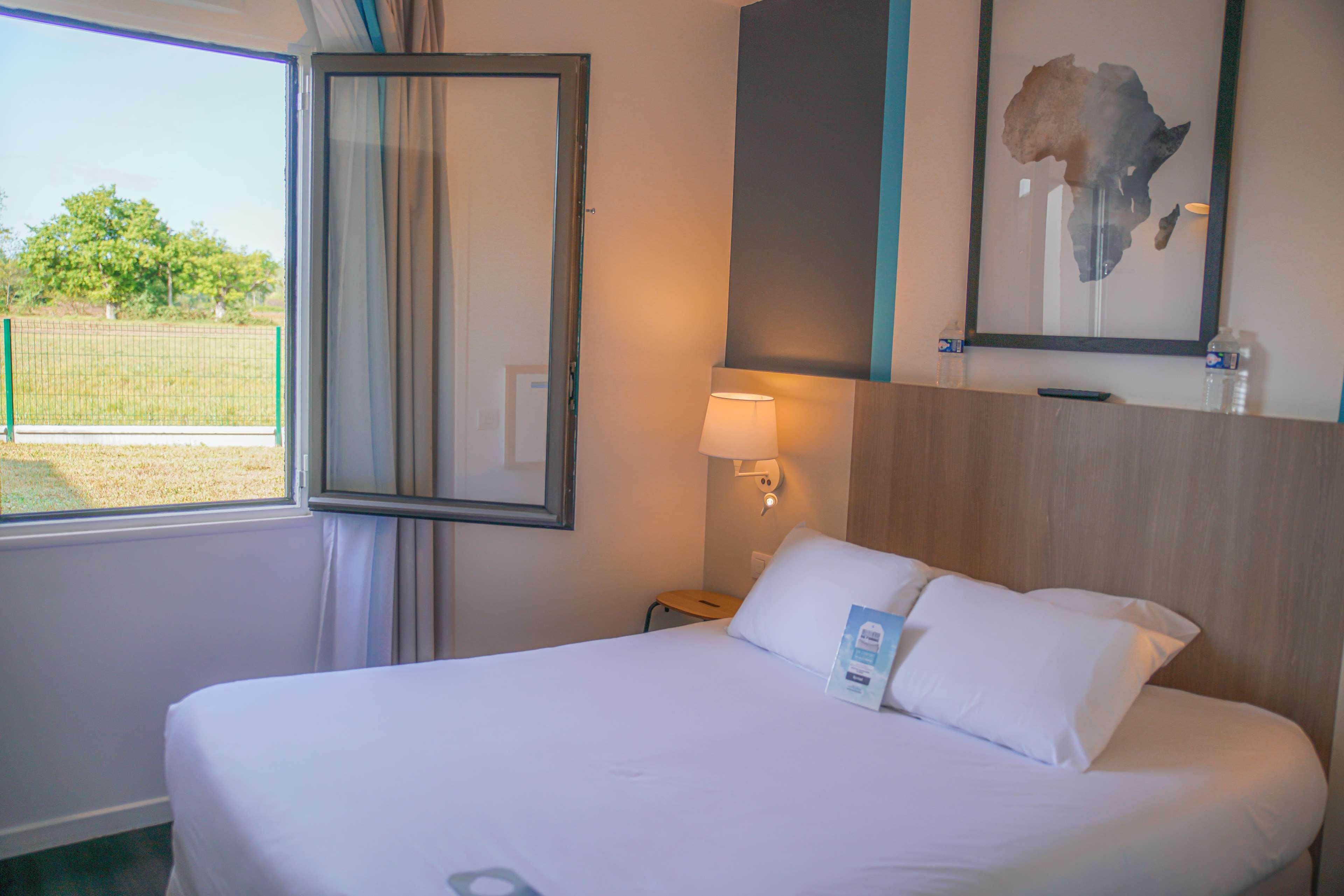 Kyriad Hotel 2*