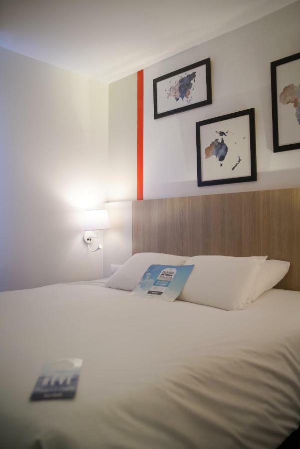 Kyriad Hotel 2*